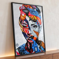 Quadro Decorativo Grande Rosto Mulher Grafite para Sala Azul - Borda Infinita / 100x65cm