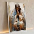 Jesus ajoelhado em oração com mãos unidas, pinceladas em bege, azul e laranja, quadro decorativo