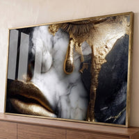 Quadro Decorativo Grande Mulher Mármore para Sala Dourado - Borda Infinita / 65x100cm