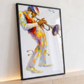 Trompetista de jazz em pinceladas coloridas com notas musicais sobre fundo branco, quadro decorativo