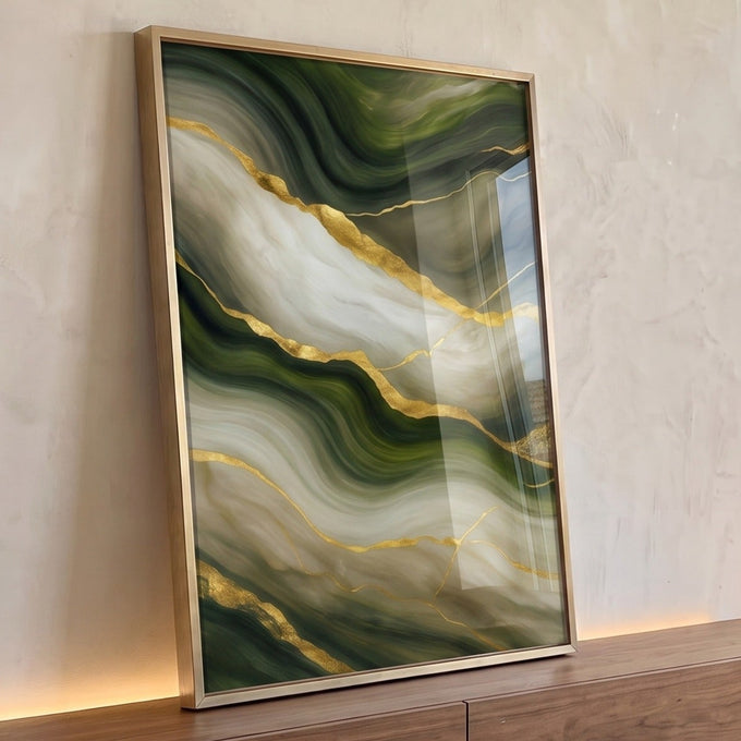 Abstrato fluido em ondas verdes e brancas com veios dourados estilo mármore, quadro decorativo