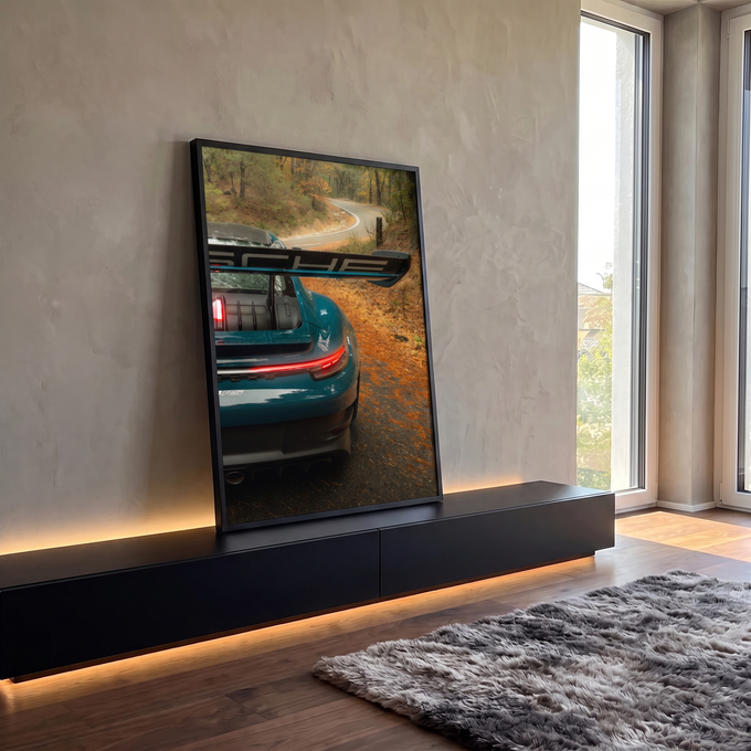 Quadro Decorativo Grande Aerofólio Esportivo para Sala Verde | quadros decorativos para sala | traseira de carro esportivo verde-petróleo com aerofólio preto em estrada de floresta outonal | em Quadros para Sala | Porao dos Quadros