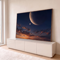 Quadro Decorativo Grande Lua Gigante para Sala Azul | quadros decorativos para sala | lua crescente gigante e planeta com luas sobre céu de pôr do sol alaranjado | em Quadros para Sala | Porao dos Quadros