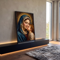 Quadro Decorativo Grande Menino Jesus Beijando para Sala | quadros decorativos para sala | mulher de véu azul com auréola dourada abraçando criança de cachos ruivos | em Quadros para Sala | Porao dos Quadros