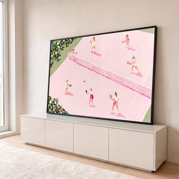 Quadro Decorativo Grande Quadra de Tênis para Sala Rosa | quadros decorativos para sala | quadra de tênis rosa vista de cima com oito jogadoras e roseiras nos cantos | em Quadros para Sala | Porao dos Quadros