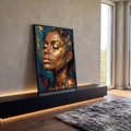 Mulher negra de olhos fechados com folha dourada rendada no rosto e fundo azul em óleo, quadro decorativo