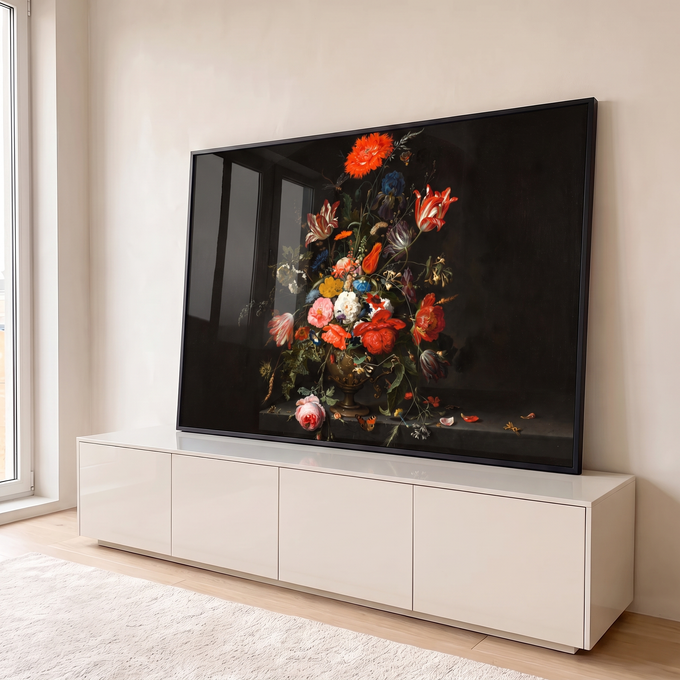 Quadro Decorativo Grande Buquê Clássico de Flores para Sala | quadros decorativos para sala | buquê clássico de tulipas, rosas e papoulas em vaso dourado sobre fundo escuro | em Quadros para Sala | Porao dos Quadros