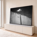 Quadro Decorativo Grande Escada e Nuvem para Sala Preto | quadros decorativos para sala | escada encostada em muro com palavra dream e nuvem solitária em preto e branco | em Quadros para Sala | Porao dos Quadros