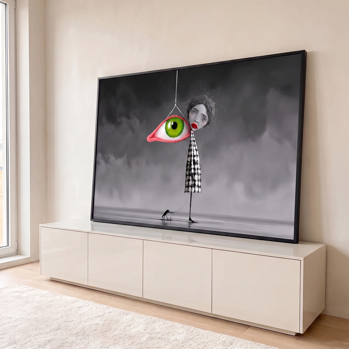 Mulher surreal de vestido xadrez com olho verde gigante suspenso e pássaro na coleira, quadro decorativo