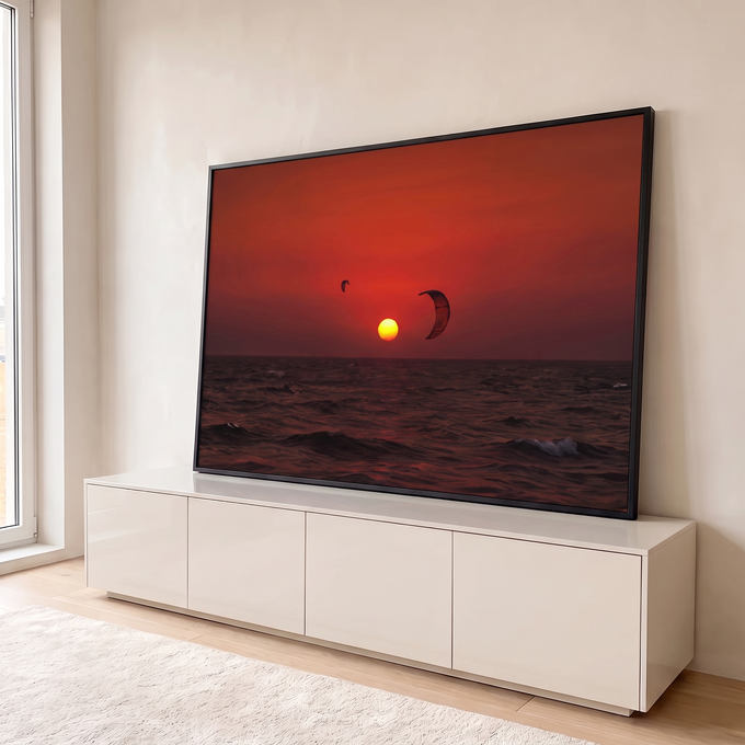 Quadro Decorativo Grande Pôr do Sol Kitesurf para Sala | quadros decorativos para sala | pôr do sol vermelho com pipas de kitesurf silhuetadas sobre mar escuro | Porao dos Quadros
