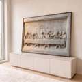 Quadro Decorativo Grande Santa Ceia em Baixo para Sala Bege | quadros decorativos para sala | baixo-relevo em tons bege representando a Última Ceia com treze figuras à mesa | em Quadros para Sala | Porao dos Quadros