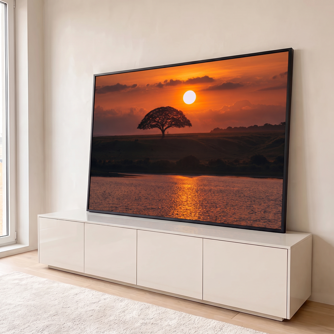 Quadro Decorativo Grande Árvore Solitária Campo para Sala | quadros decorativos para sala | árvore solitária em silhueta contra pôr do sol laranja com reflexo na água | em Quadros para Sala | Porao dos Quadros
