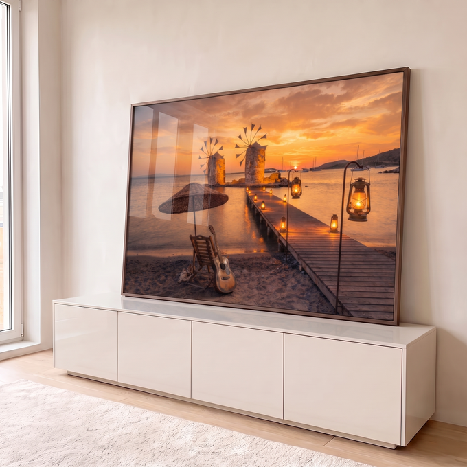 Quadro Decorativo Grande Pôr do Sol Violão para Sala Laranja | quadros decorativos para sala | pôr do sol dourado com moinhos de vento, píer iluminado e violão na praia | em Quadros para Sala | Porao dos Quadros