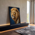Quadro Decorativo Grande Leão com Juba Dourado para Sala | quadros decorativos para sala | leão com juba dourada e ornamentos entalhados em ouro e azul no rosto | em Quadros para Sala | Porao dos Quadros