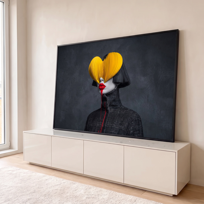 Quadro Decorativo Grande Coração de Papel para Sala Amarelo | quadros decorativos para sala | rosto com coração de papel amarelo cobrindo os olhos e lábios vermelhos escorrendo | em Quadros para Sala | Porao dos Quadros