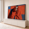Quadro Decorativo Mulher com Xale Laranja em Fundo | quadros decorativos para sala | mulher envolta em xale laranja texturizado sobre fundo geométrico azul e laranja | em Quadros para Sala | Porao dos Quadros