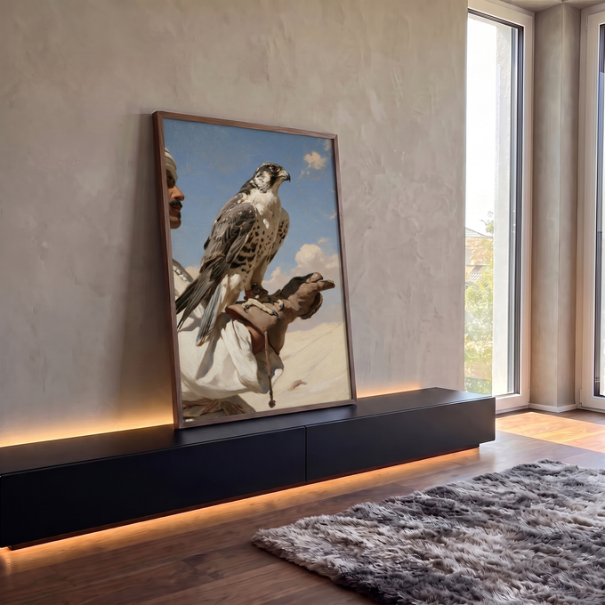 Quadro Decorativo Falcão Pousado na Luva do Falcoeiro | quadros decorativos para sala | falcão malhado pousado em luva de couro com deserto e céu ao fundo | em Quadros para Sala | Porao dos Quadros
