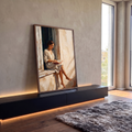 Quadro Decorativo Grande Mulher Lendo para Sala Bege | quadros decorativos para sala | mulher descalça sentada na janela lendo livro vermelho em pintura impasto | em Quadros para Sala | Porao dos Quadros