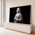Quadro Decorativo Grande Mona Lisa para Sala Branco | quadros decorativos para sala | busto feminino esculpido em mármore branco no estilo da Mona Lisa, fundo preto | em Quadros para Sala | Porao dos Quadros
