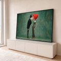 Quadro Decorativo Grande Casal Surreal para Sala Verde | quadros decorativos para sala | casal se beijando onde a cabeça da mulher é um coração vermelho texturizado | em Quadros para Sala | Porao dos Quadros