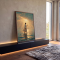 Quadro Decorativo Grande Jesus Caminhando Azul para Sala | quadros decorativos para sala | homem de túnica branca caminhando sobre o mar sob raios de luz dourada no céu | em Quadros para Sala | Porao dos Quadros