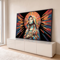 Quadro Decorativo Grande Nossa Senhora Laranja para Sala | quadros decorativos para sala | figura feminina em prece com véu e halo de raios coloridos em estilo poligonal | em Quadros para Sala | Porao dos Quadros