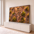 Foto aérea de duas girafas e filhote com pescoços em forma de coração na savana, quadro decorativo