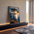 Quadro Decorativo Grande Pinheiro ao Pôr do Sol para Sala | quadros decorativos para sala | pinheiro retorcido sobre falésia com pôr do sol dourado refletido no mar | em Quadros para Sala | Porao dos Quadros
