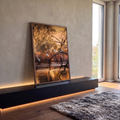 Garças brancas pousadas em galhos secos sobre lago com reflexo dourado ao pôr do sol, quadro decorativo