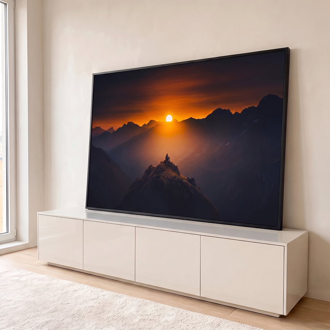 Quadro Decorativo Grande Pôr do Montanhas para Sala | quadros decorativos para sala | silhueta de pessoa sentada em pico de montanha ao pôr do sol laranja | em Quadros para Sala | Porao dos Quadros