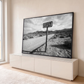 Quadro Decorativo Grande Placa Lost para Sala Preto | quadros decorativos para sala | placa de madeira com a palavra Lost em estrada de terra no deserto, preto e branco | em Quadros para Sala | Porao dos Quadros