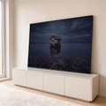 Quadro Decorativo Grande Casa Isolada o Lago para Sala Azul | quadros decorativos para sala | casa de madeira isolada sobre o lago com janela iluminada em laranja ao entardecer | em Quadros para Sala | Porao dos Quadros