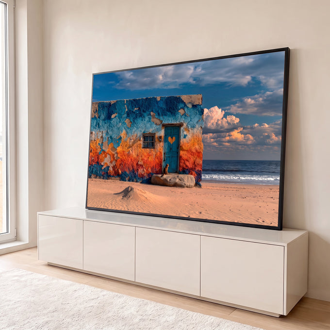 Quadro Decorativo Grande Casa de Praia para Sala Azul | quadros decorativos para sala | parede de praia com tinta descascada azul e laranja, porta turquesa com coração e gato na soleira | em Quadros para Sala | Porao dos Quadros