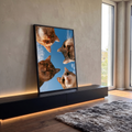 Quadro Decorativo Quatro Gatos Olhando de Baixo para o Céu | quadros decorativos para sala | quatro gatos fotografados de baixo com céu azul e nuvens ao fundo | em Quadros para Sala | Porao dos Quadros