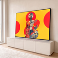 Mulher oriental em colagem pop art com círculos vermelhos sobre fundo amarelo, quadro decorativo