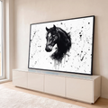 Cabeça de cavalo negro com crina e respingos de tinta escorrendo sobre fundo branco, quadro decorativo