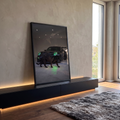Quadro Decorativo Grande Pantera Negra e Carro para Sala | quadros decorativos para sala | pantera negra caminhando à frente de carro esportivo preto com faróis verde neon | em Quadros para Sala | Porao dos Quadros