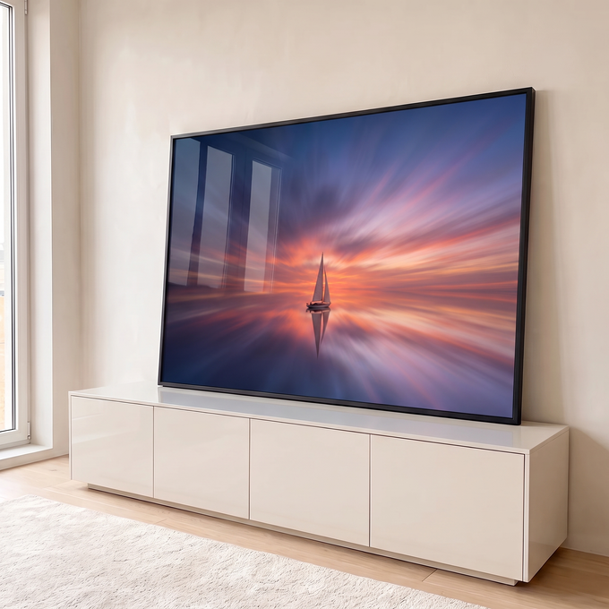 Quadro Decorativo Grande Veleiro Solitário para Sala Laranja | quadros decorativos para sala | veleiro branco solitário refletido em água calma sob céu de pôr do sol | em Quadros para Sala | Porao dos Quadros