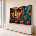 Rosto de mulher texturizado em laranja e azul petróleo com lábios vermelhos e ouro, quadro decorativo
