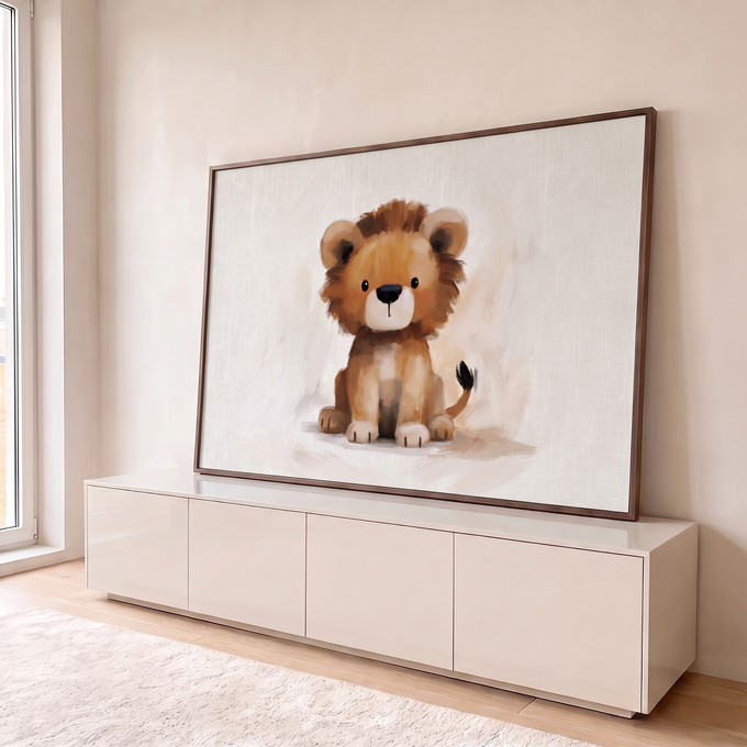 Filhote de leão fofo sentado em pinceladas suaves marrons sobre fundo bege claro, quadro decorativo