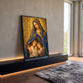 Quadro Decorativo Grande Nossa Senhora Crianças para Sala | quadros decorativos para sala | Nossa Senhora com véu azul dourado abraçando duas crianças em oração sobre fundo mosaico dourado | em Quadros para Sala | Porao dos Quadros