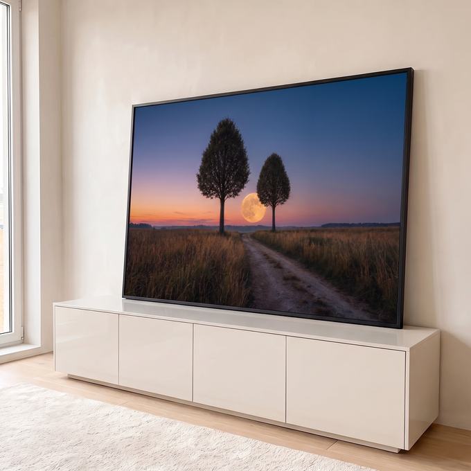 Quadro Decorativo Grande Lua Cheia para Sala Laranja | quadros decorativos para sala | lua cheia dourada entre duas árvores sobre campo de grama ao entardecer | em Quadros para Sala | Porao dos Quadros
