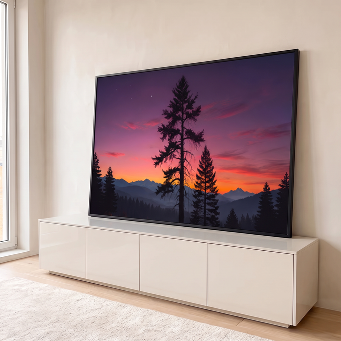 Quadro Decorativo Grande Pinheiros ao Entardecer para Sala | quadros decorativos para sala | pinheiros em silhueta contra céu roxo e laranja com montanhas e lua crescente | em Quadros para Sala | Porao dos Quadros