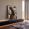 Quadro Decorativo Guerreiro Indígena com Pintura Facial | quadros decorativos para sala | homem indígena de perfil com pintura facial vermelha e branca e cocar de penas | em Quadros para Sala | Porao dos Quadros