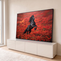 Pintura de cavalo preto empinado com a crina ao vento em um campo de papoulas vermelhas, quadro decorativo