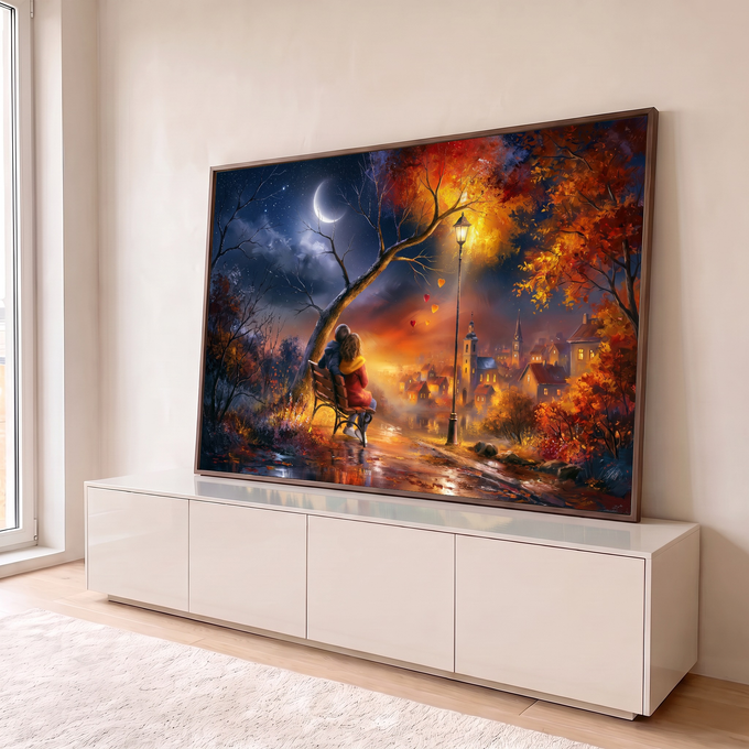 Quadro Decorativo Grande Casal no Banco Laranja para Quarto | quadros decorativos para sala | casal abraçado em banco sob árvore de outono observando cidade iluminada à noite | em Quadros para Quarto | Porao dos Quadros