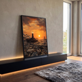 Farol nas rochas, vila grega branca, veleiro e gaivotas no mar ao pôr do sol laranja, quadro decorativo