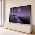Quadro Decorativo Grande Lua Roxa para Sala Roxo | quadros decorativos para sala | pessoa com guarda-chuva amarelo no píer sob lua roxa gigante | em Quadros para Sala | Porao dos Quadros