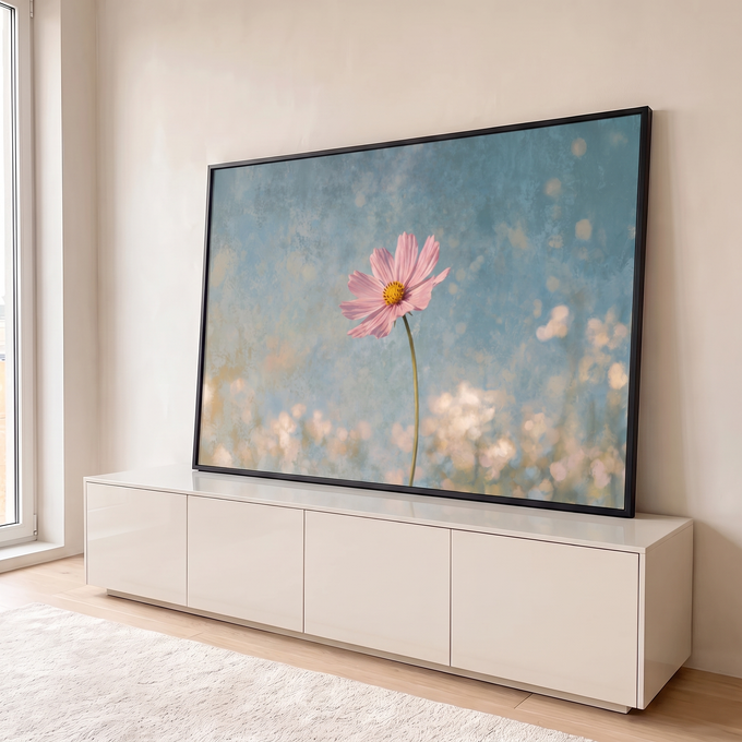 Quadro Decorativo Grande Flor Cosmos para Sala Rosa | quadros decorativos para sala | flor rosa cosmos com centro amarelo sobre fundo azul texturizado com luzes douradas | em Quadros para Sala | Porao dos Quadros
