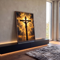 Quadro Decorativo Grande Crucificação de Jesus para Sala | quadros decorativos para sala | Jesus Cristo crucificado sob nuvens escuras rasgadas por luz dourada intensa | em Quadros para Sala | Porao dos Quadros
